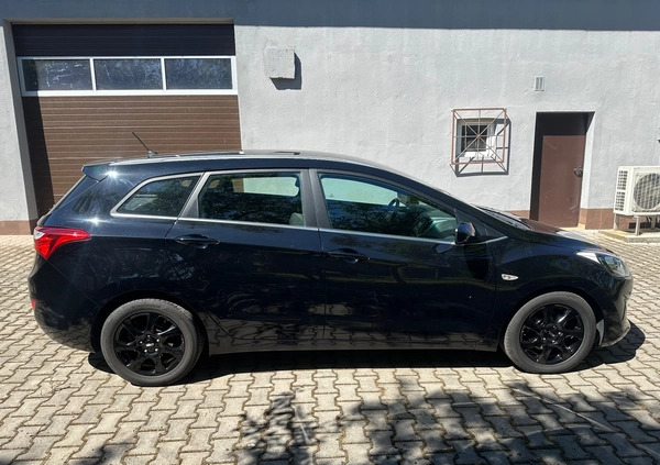 Hyundai I30 cena 39000 przebieg: 96000, rok produkcji 2015 z Sompolno małe 352